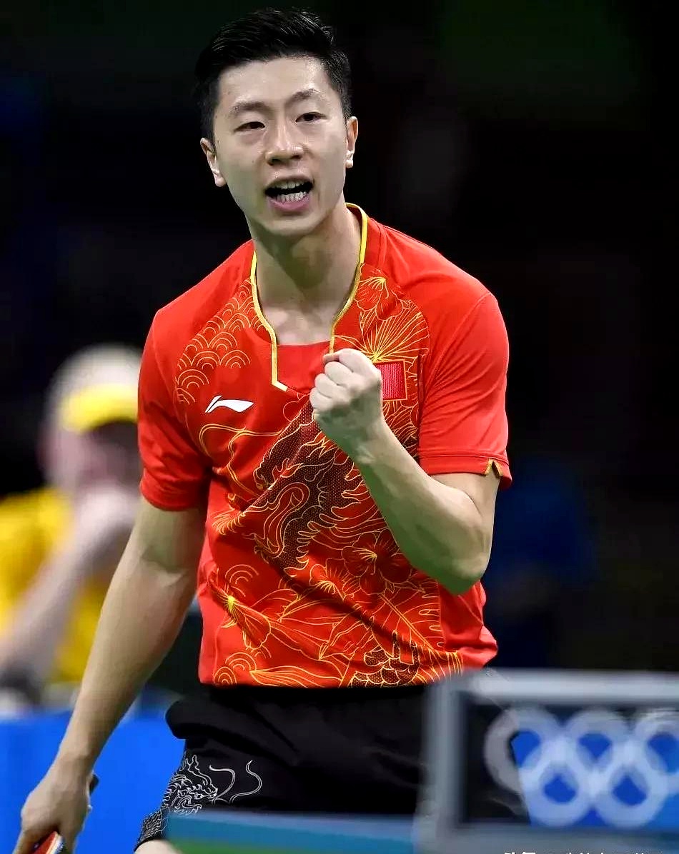 法国乒乓球队碾压日本乒乓球队，马龙绝境逆转